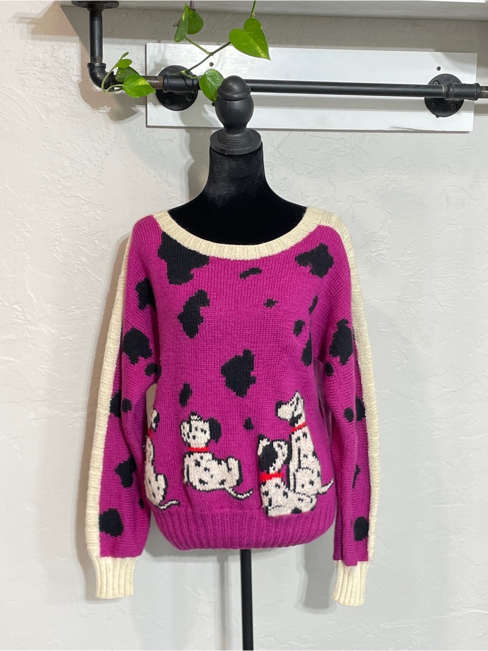 Vintage Berek fuchsia sweater with black spots and a Dalmatian puppy pattern